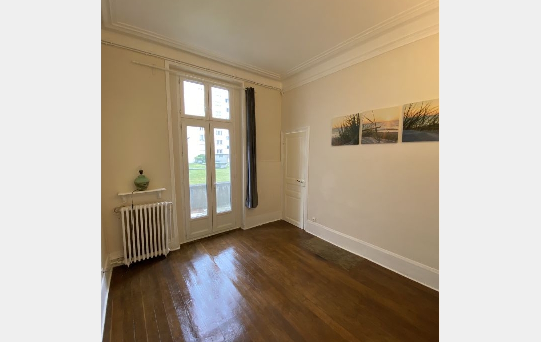 Annonces ANTONY : Appartement | CHARENTON-LE-PONT (94220) | 30 m2 | 1 150 € 