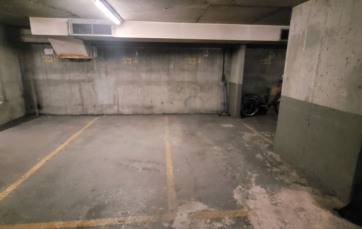  Annonces ANTONY Garage / Parking | PARIS (75016) | 17 m2 | 60 000 € 